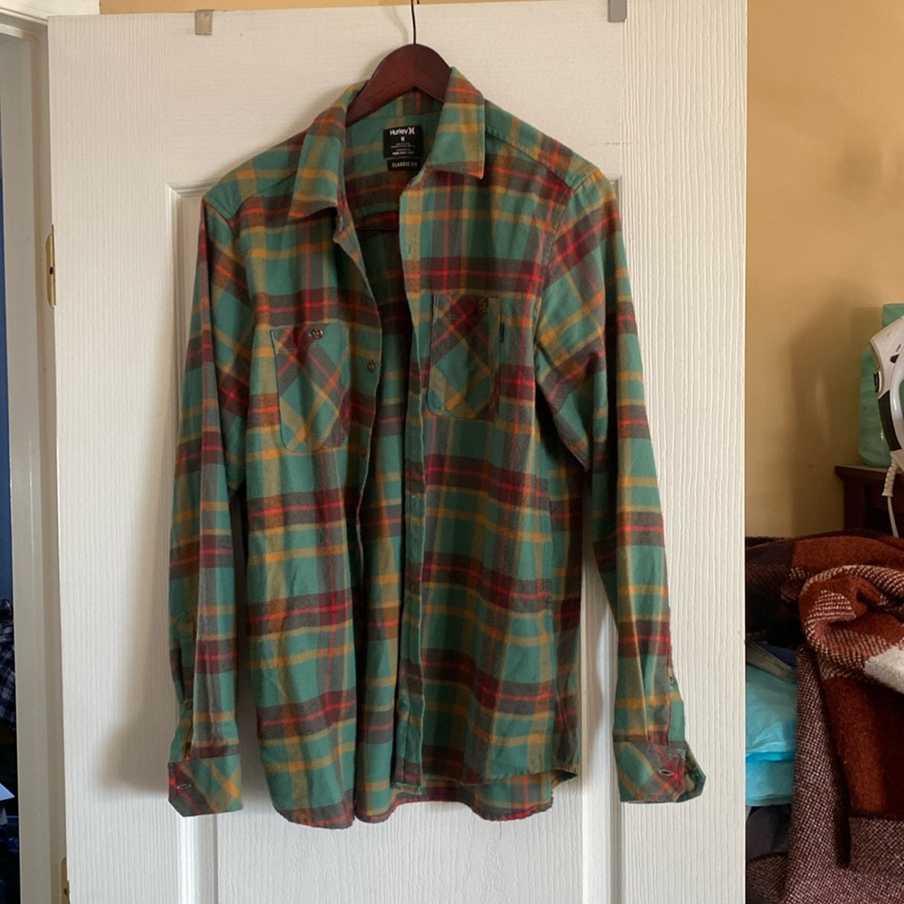Hurley plaid shirt. Engineered with Nike Dri-Fit. 
Color green/red/yellow